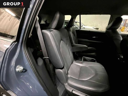 Used 2024 Toyota Grand Highlander Limited image 19