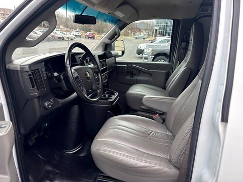 Used 2021 Chevrolet Express 2500 w/ Driver Convenience Package image 10