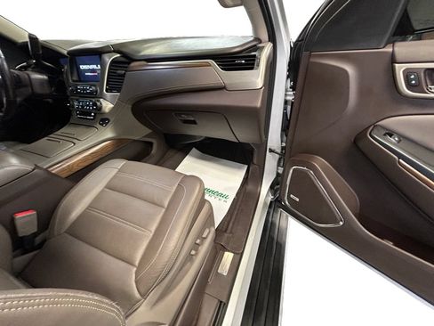 Used 2019 GMC Yukon Denali w/ Denali Ultimate Package AWD/4WD image 12