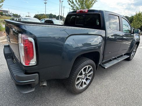 Used 2020 GMC Canyon Denali RWD image 8
