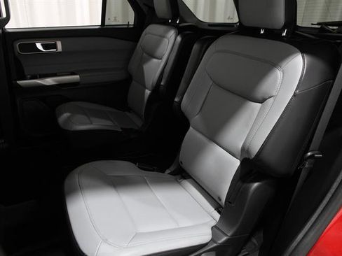 Used 2021 Ford Explorer XLT w/ Equipment Group 202A image 20