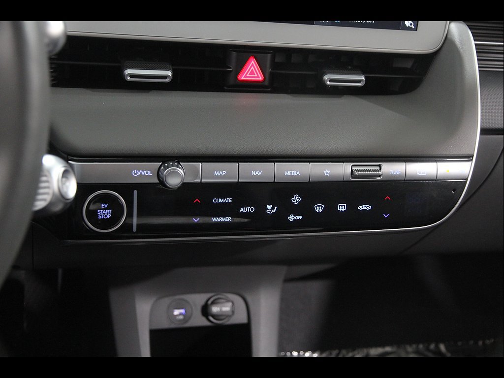 Certified 2024 Hyundai Ioniq 5 SEL AWD/4WD image 14