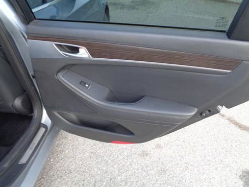 Used 2017 Genesis G80 3.8 image 20