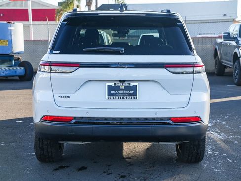 New 2025 Jeep Grand Cherokee Limited image 5