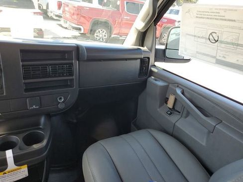 New 2026 GMC Savana 2500 Extended RWD image 15