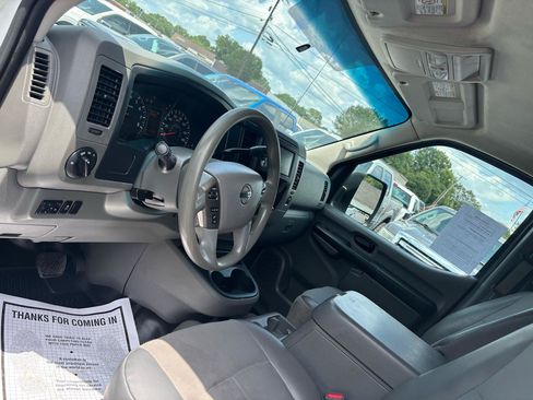 Used 2020 Nissan NV 2500 SV RWD image 14