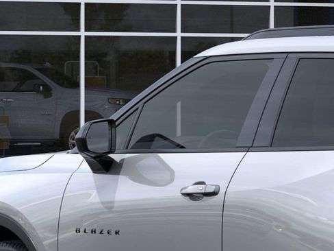 New 2025 Chevrolet Blazer LT w/ Midnight/Sport Edition image 12