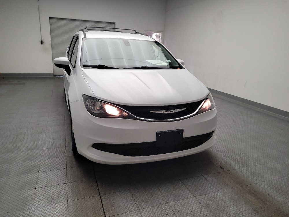 Used 2021 Chrysler Voyager Lxi FWD image 13