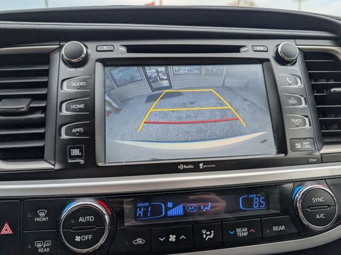 Used 2015 Toyota Highlander Limited image 16