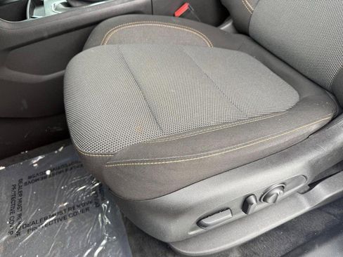 Used 2021 Chevrolet Traverse LT w/ LPO, Blackout Package image 27