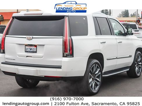 Used 2019 Cadillac Escalade Premium Luxury image 4