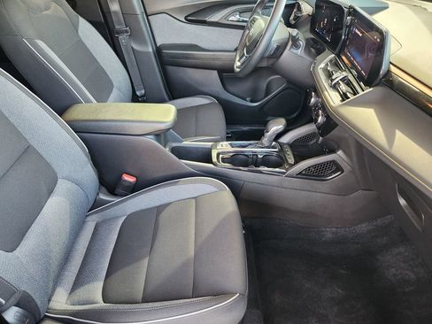 Used 2025 Chevrolet TrailBlazer ACTIV w/ Convenience Package FWD image 15