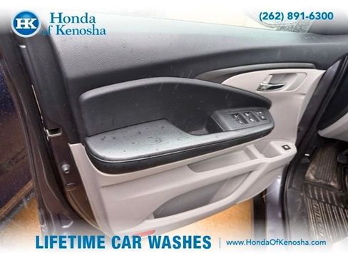 Used 2016 Honda Pilot LX image 6