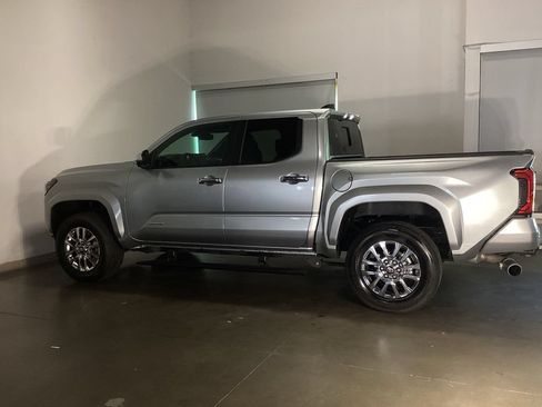 Certified 2024 Toyota Tacoma Limited w/ Limited Package (LT) AWD/4WD image 10
