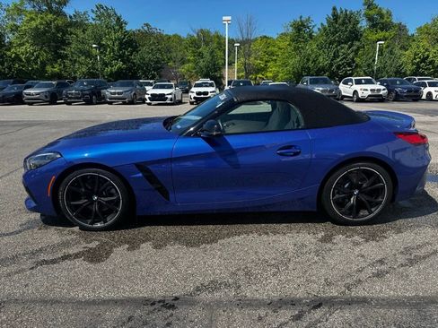 Used 2024 BMW Z4 sDrive30i w/ Premium Package RWD image 2