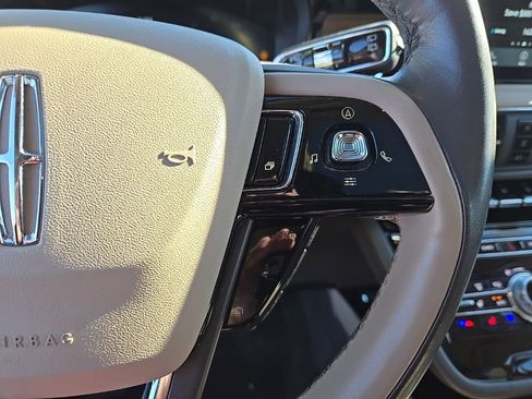 Certified 2022 Lincoln Corsair Reserve w/ Equipment Group 201A image 17