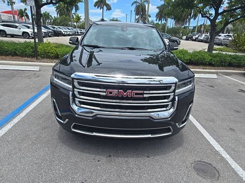 Used 2023 GMC Acadia SLT FWD image 2
