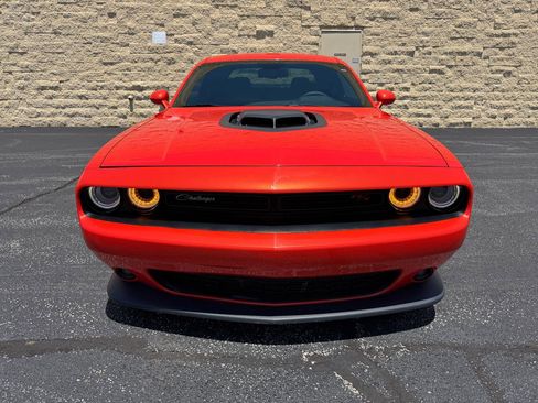 Used 2016 Dodge Challenger R/T Scat Pack RWD image 8