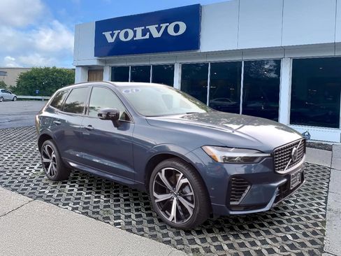 Certified 2024 Volvo XC60 T8 Ultimate w/ Protection Package Premier AWD/4WD image 1