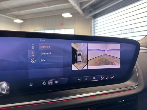 Used 2025 Buick Envision Preferred image 14