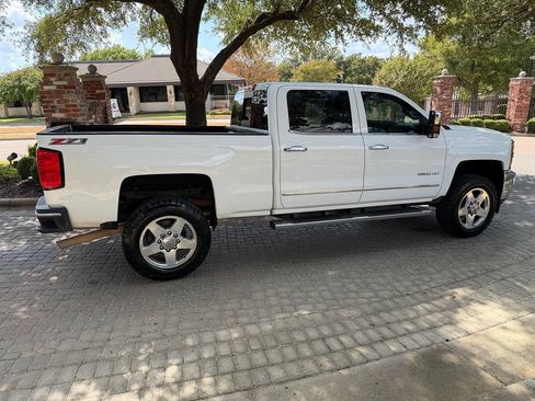 Used 2015 Chevrolet Silverado 2500 LTZ w/ LTZ Plus Package AWD/4WD image 3