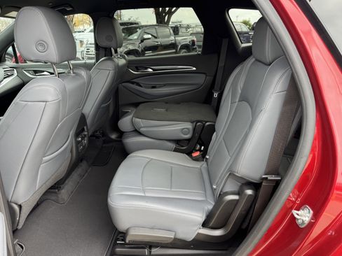Used 2024 Buick Enclave Premium image 13