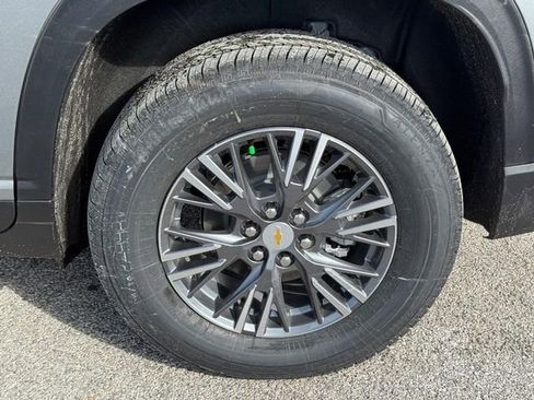 New 2026 Chevrolet Traverse LT w/ LPO, Floor Liner Package image 4