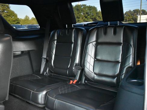 Used 2019 Ford Explorer Platinum AWD/4WD image 25