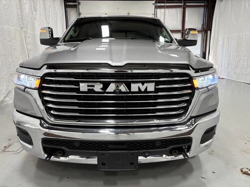 Used 2025 RAM 1500 Laramie AWD/4WD image 2