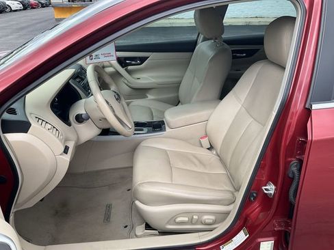 Used 2013 Nissan Altima 2.5 SL w/ Technology Pkg image 10