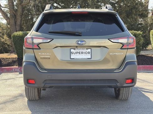 Used 2025 Subaru Outback Premium image 5