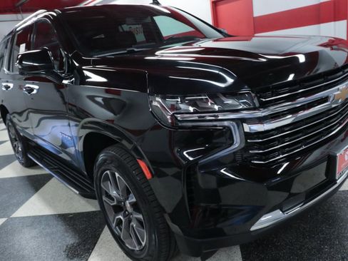 Used 2022 Chevrolet Tahoe LT w/ Luxury Package RWD image 34