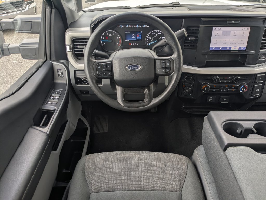Used 2025 Ford F350 XLT AWD/4WD image 19