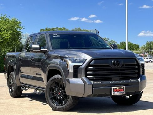 Used 2025 Toyota Tundra SR5 w/ SR5 Premium Package AWD/4WD image 4