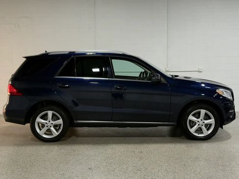 Used 2017 Mercedes-Benz GLE 350 4MATIC image 3