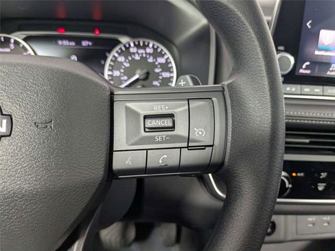 Used 2026 Nissan Rogue S AWD/4WD image 18
