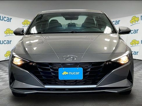 Used 2023 Hyundai Elantra SEL FWD image 2