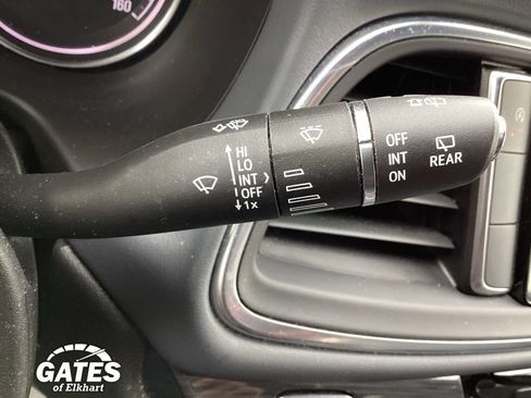 Used 2023 Buick Enclave Essence FWD image 32