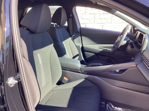New 2026 Hyundai Elantra SEL Sport FWD image 15
