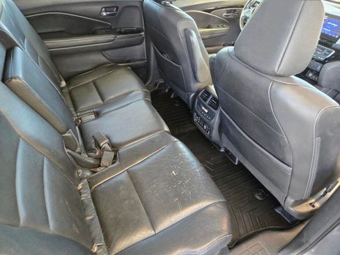 Used 2016 Honda Pilot Touring image 19