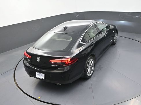 Used 2019 Buick Regal Avenir w/ Driver Confidence Package II FWD image 19