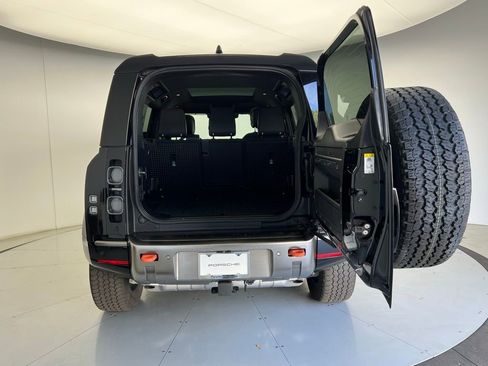 Used 2021 Land Rover Defender 110 X image 20