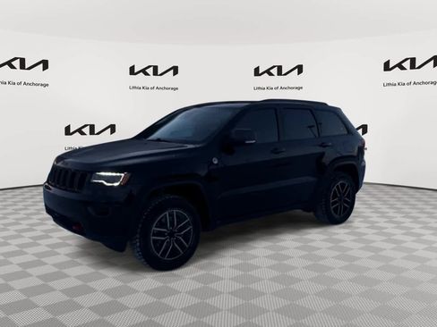 Used 2019 Jeep Grand Cherokee Trailhawk w/ Trailhawk Luxury Group image 5