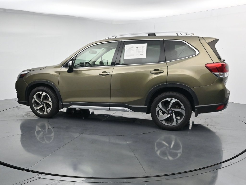 Used 2022 Subaru Forester Touring AWD/4WD image 5