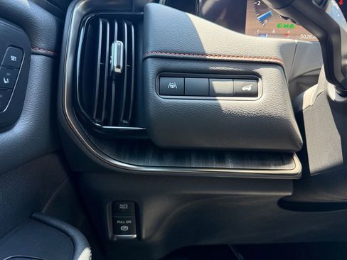 New 2026 Nissan Armada PRO-4X w/ Captain's Chari Seat Package AWD/4WD image 25