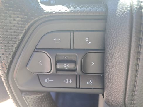 Used 2025 Toyota Tacoma SR5 RWD image 22