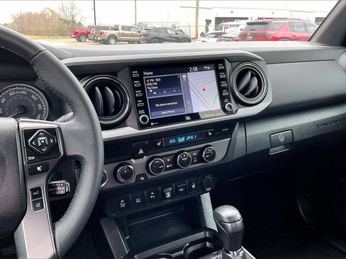 Used 2021 Toyota Tacoma TRD Off-Road w/ TRD Premium Off Road Package image 9