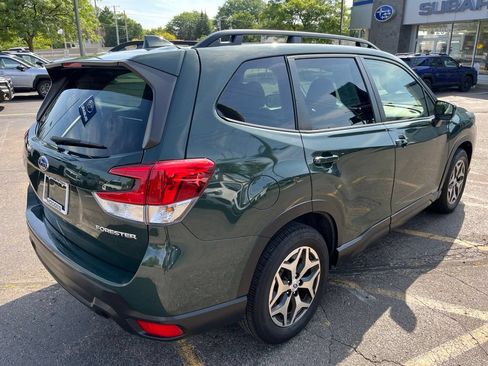 Certified 2023 Subaru Forester Premium AWD/4WD image 6