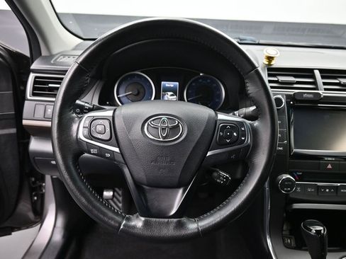 Used 2016 Toyota Camry XLE image 16