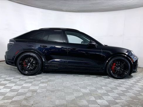 New 2025 Porsche Macan Turbo Electric AWD/4WD image 8